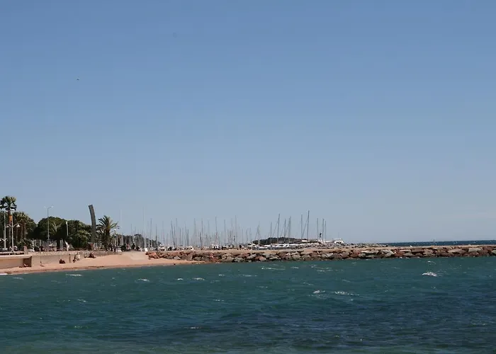 Ξενοδοχείο Le Prado De St Raph 2*