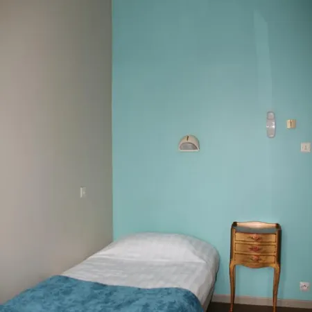 Le Prado De St Raph Отель 2*